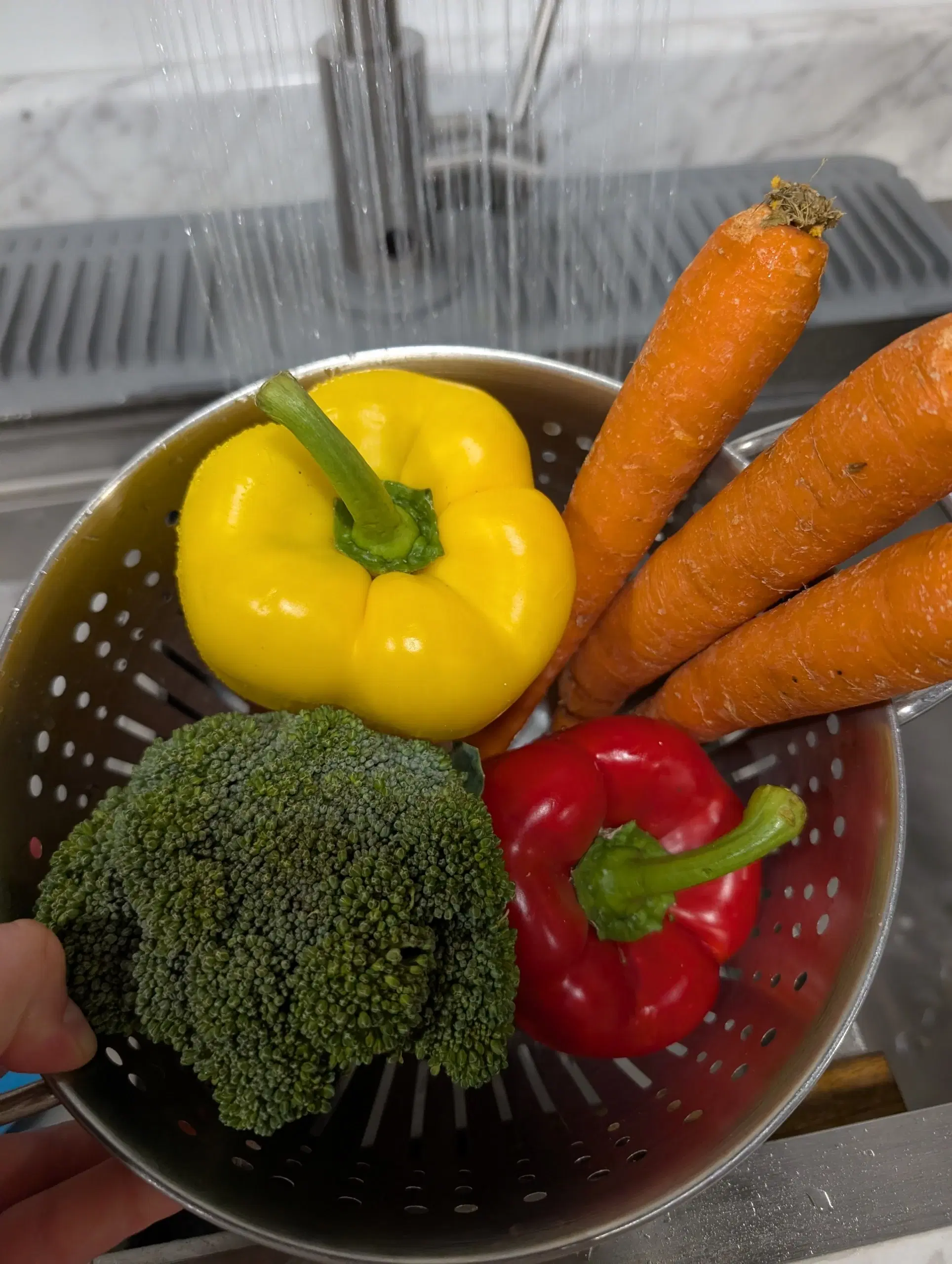 How to Clean Produce the Right Way